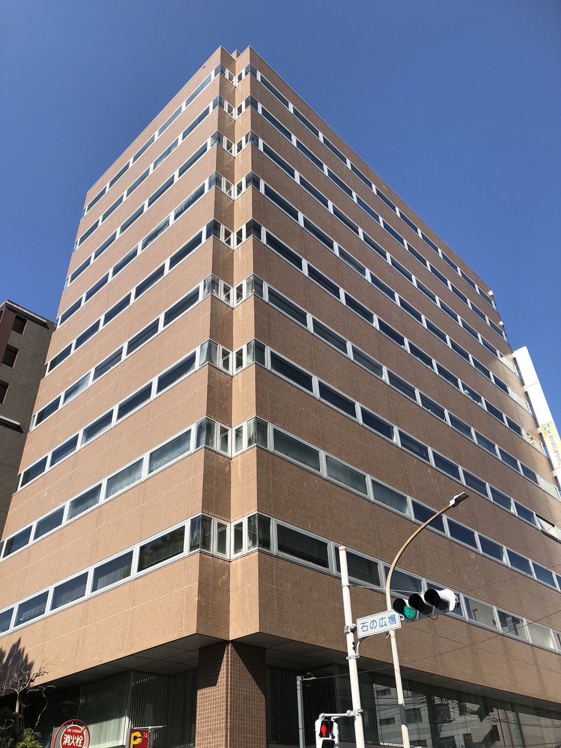 本社外観